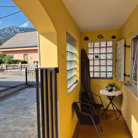 Apartman Davorka Karlobag Zewnętrze zdjęcie